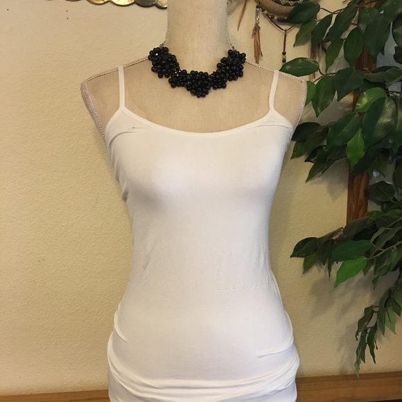 Vintage blackberry beaded cluster necklace - Picture 4 of 10